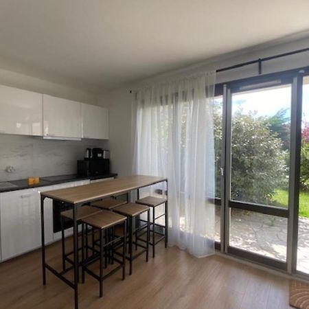 Beautiful Flat For 4 Very Closed To The Beach Cabourg Εξωτερικό φωτογραφία